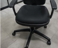 Fauteuil de bureau propre après le nettoyage MathClean