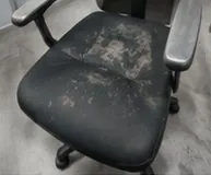 Fauteuil de bureau avant l'intervention MathClean